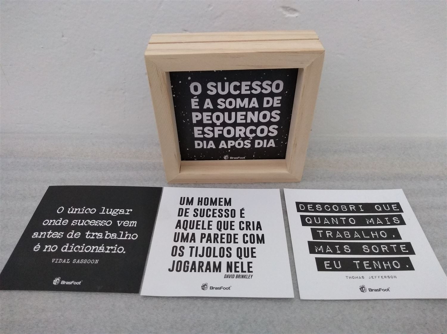 QUADRO DE MESA COM FRASES DE SUCESSO - Cachaçaria e Discreta